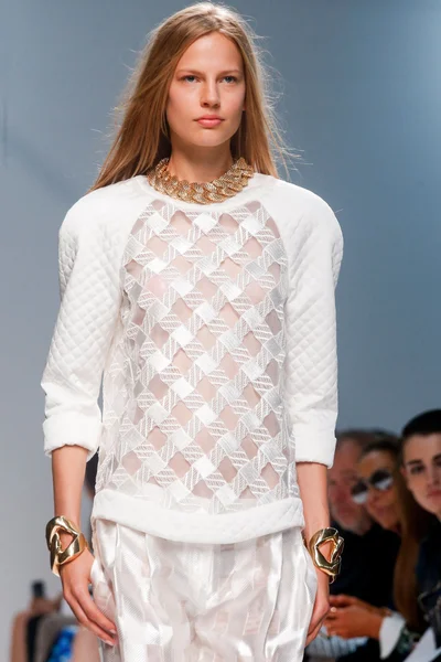 Look 83